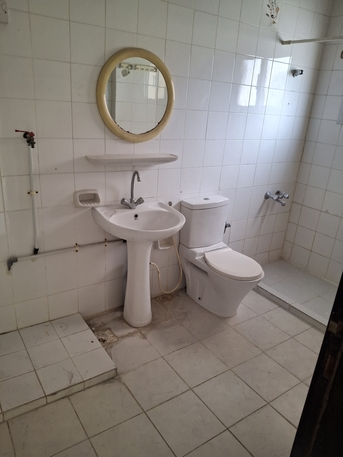 Hoora, Apartments/Houses, BHD 160/month,  2 BR,  2bhk 2bath Closed Kitchen Lift 160bd With Out Ewa With Out Ac