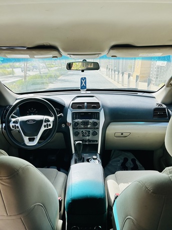 Riyadh, Vehicles, Cars & Trucks , SAR 28500,  Ford Explorer,  2014,  Automatic,  380000 KM,    MODEL NEAT CAR FOR SALE