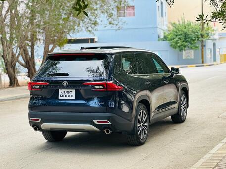 Salmaniya, Vehicles, Cars & Trucks , BHD 17500,  Toyota Highlander Hybrid,  2024,  Automatic,  26000 KM,  TOYOTA GRAND HIGHLANDER PLATINUM (HYBRID)  MODEL FULLY LOADED WITH PANORAMIC SUNROOF C