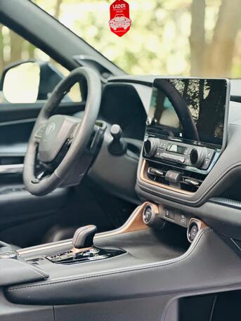 Salmaniya, Vehicles, Cars & Trucks , BHD 17500,  Toyota Highlander Hybrid,  2024,  Automatic,  26000 KM,  TOYOTA GRAND HIGHLANDER PLATINUM (HYBRID)  MODEL FULLY LOADED WITH PANORAMIC SUNROOF C