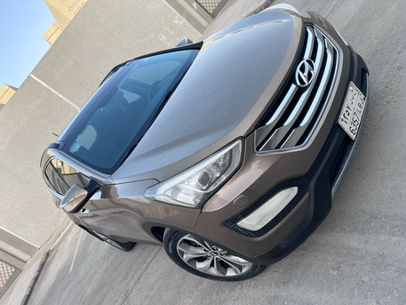Riyadh, Vehicles, Cars & Trucks , SAR 40000,  Hyundai Santa Fe, 2014, Automatic,  Full Option,  2014,  Automatic,  262646 KM,