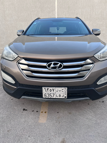 Riyadh, Vehicles, Cars & Trucks , SAR 40000,  Hyundai Santa Fe, 2014, Automatic,  Full Option,  2014,  Automatic,  262646 KM,