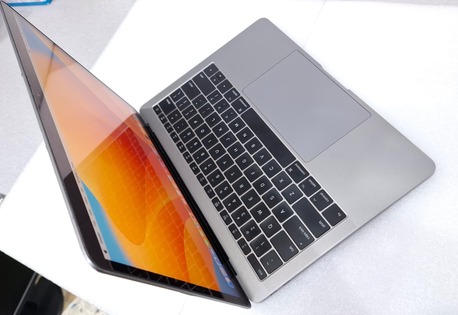 Manama, Electronics, BHD 138,  MacBook Pro Intel Core I5 2.3Ghz 13.3" QHD 2K Display 8GB RAM Good Working (Free AirPods)