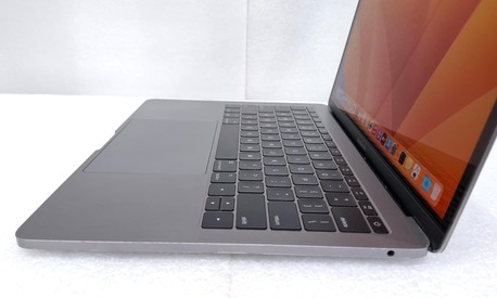 Manama, Electronics, BHD 138,  MacBook Pro Intel Core I5 2.3Ghz 13.3" QHD 2K Display 8GB RAM Good Working (Free AirPods)