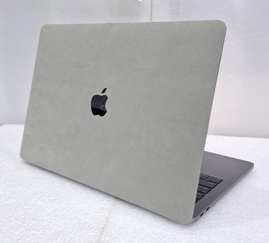 Manama, Electronics, BHD 138,  MacBook Pro Intel Core I5 2.3Ghz 13.3" QHD 2K Display 8GB RAM Good Working (Free AirPods)