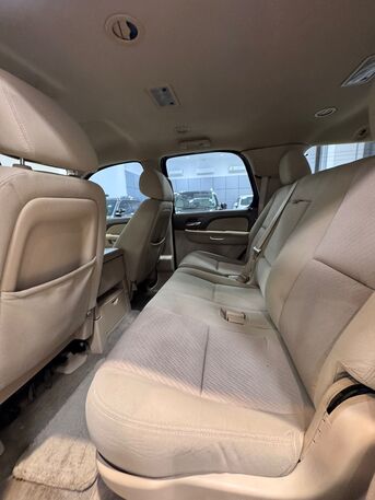 Manama, Vehicles, Cars & Trucks , BHD 3900,  GMC Yukon,  2013,  Automatic,  260600 KM,    (Black)