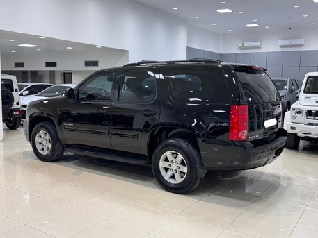 Manama, Vehicles, Cars & Trucks , BHD 3900,  GMC Yukon,  2013,  Automatic,  260600 KM,    (Black)