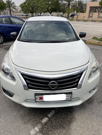 Juffair, Vehicles, Cars & Trucks , BHD 1700,  Nissan Altima,  2013,  Automatic,  215000 KM,   For Sale - Single Owner