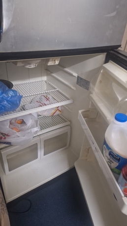 Riyadh, Electronics, SAR 350,  Refrigerator. (fridge)