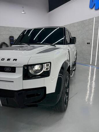 Riyadh, Vehicles, Cars & Trucks , SAR 220000,  Land Rover Defender,  2020,  Automatic,  128000 KM,    Full Options