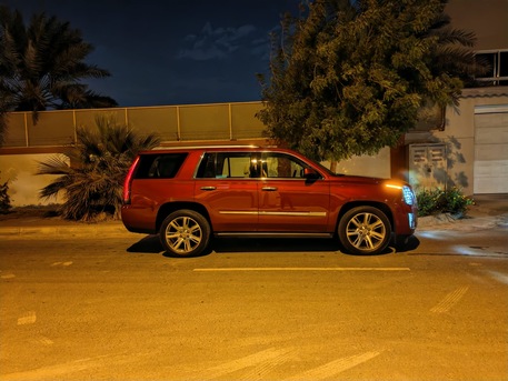 Saar, Vehicles, Cars & Trucks , BHD 12000,  Cadillac Escalade,  2015,  Automatic,  86000 KM,   Escalade 86k Gulf Specs