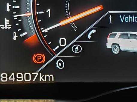 Saar, Vehicles, Cars & Trucks , BHD 12000,  Cadillac Escalade,  2015,  Automatic,  86000 KM,   Escalade 86k Gulf Specs