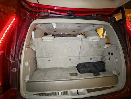 Saar, Vehicles, Cars & Trucks , BHD 11000,  Cadillac Escalade,  2015,  Automatic,  86000 KM,   Escalade 86k Gulf Specs