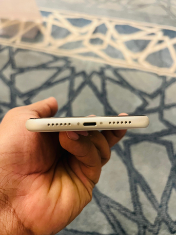 Manama, Mobile Phones, BHD 85,  IPHONE 11 / 128GB