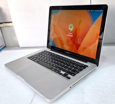Manama, Computers, BHD 58,  MacBook Pro Core I5 13" HD LED Display 8GB RAM + 320GB HDD Ready To Use Very Good Working