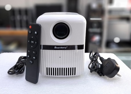 Manama, Computers, BHD 22,  New 4K Smart Android Projector Built In Youtube + PlayStore & Wireless Screen Sharing