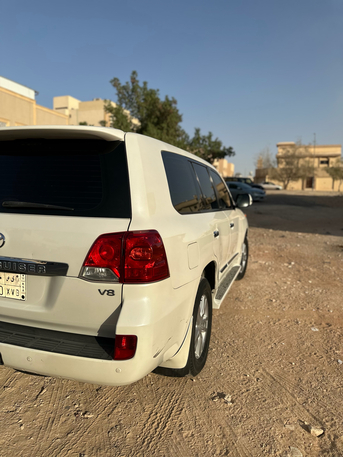 Riyadh, Vehicles, Cars & Trucks , SAR 80000,  Toyota Land Cruiser,  2013,  Automatic,  305000 KM,   GXR V8  For Sale