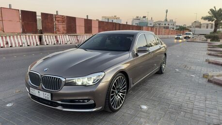 Riyadh, Vehicles, Cars & Trucks , SAR 135000,  BmW 740 Li,  2018,  Automatic,  185000 KM,