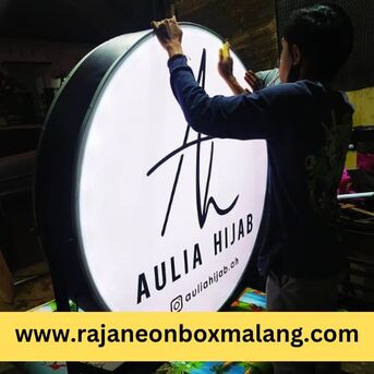 Jakarta, Business, Raja Neon Box Malang