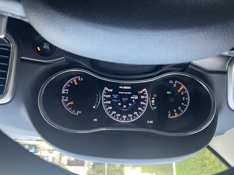 Riyadh, Vehicles, Cars & Trucks , SAR 75000,  Jeep Grand Cherokee Limited,  2015,  Automatic,  183600 KM,   5.7L V8, Excellent Condition