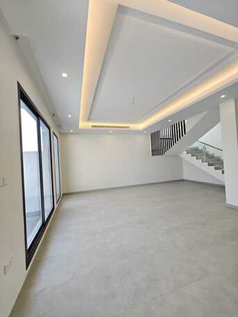 Salmaniya, Commercial Villas, BHD 1200,  Pacious Commercial Villa In Salmaniya For Clinics, Corporate Offices & Institutes