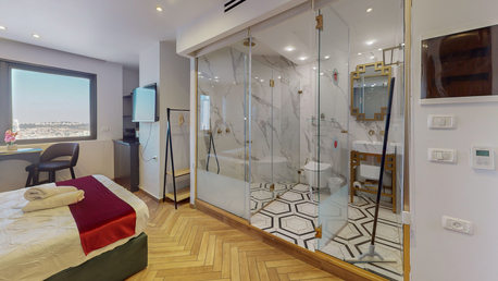 Jerusalem, Apartments/Houses, ILS 299/day,  Furnished,  Studio,  20 Sq. Meter,  Studio Apartment - View Of The Old City - Bomb Shelter - Netflix