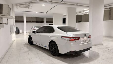 Al Rehab, Vehicles, Cars & Trucks , SAR 79000,  Toyota Camry Hybrid,  2020,  Automatic,  130000 KM,  Urgent Sale:  Camry GLE Hybrid White, . The Car Is Clean And Well-maintained.