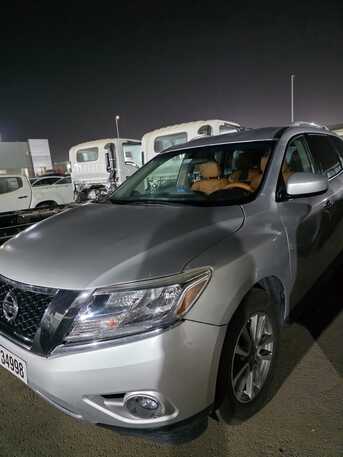 Silicon Oasis, Vehicles, Cars & Trucks , AED 19500,  Nissan Pathfinder,  2016,  Automatic,  103567 KM,   - American Specs
