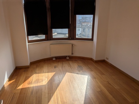 Brussels, Apartments/Houses, EUR 1500/month,  2 BR,  92 Sq. Meter,  Stylish 2-Bedroom Apartment With Office