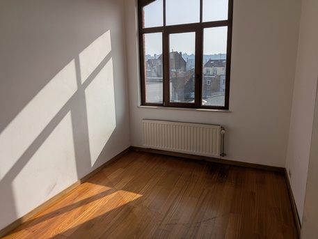 Brussels, Apartments/Houses, EUR 1500/month,  2 BR,  92 Sq. Meter,  Stylish 2-Bedroom Apartment With Office