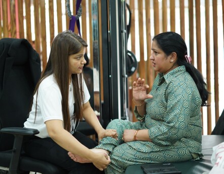 New Delhi, Health, Best Pain Treatment In Paschim Vihar At Neorecovery Ayurveda