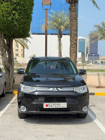 Manama, Vehicles, Cars & Trucks , BHD 2950,  Mitsubishi Outlander,  2014,  Automatic,  160000 KM,  Car Is In Clean Condition, No Work Needed. Insurance & Passing For 15 Months