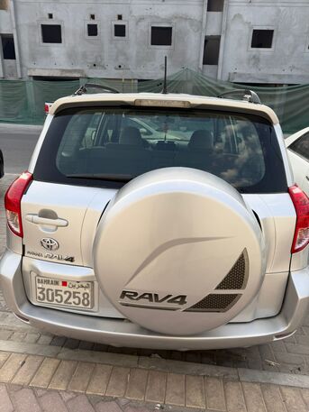 Jidhafs, Vehicles, Cars & Trucks , BHD 2500,  Toyota RAV4,  2008,  Automatic,  200000 KM,  Need To Sale  Car