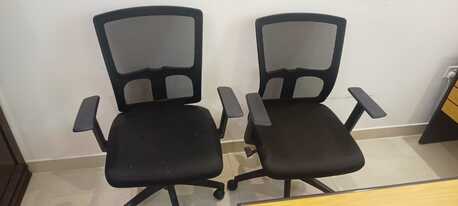 Riyadh, Furniture, SAR 300,  Office Big Size Table Along With Side Table With 6 Drayers With 2 Chairs Like Brand New