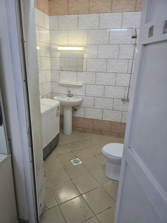 Jeddah, Apts/Flats Wanted, SAR 1400/month,  1 BR,  Family  Flat Near Taj Polyclinic, Mahajar