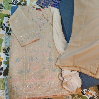 Jeddah, Clothing & Accessories, SAR 100,  🔥 _Low Price Alert_ 🔥  Get Bonanza Brand Embroidery Suits At Unbeatable Prices! 😍 -