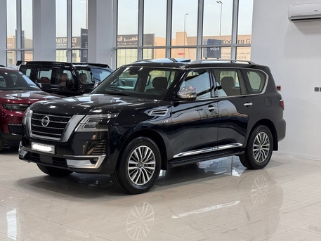 Manama, Vehicles, Cars & Trucks , BHD 16900,  Nissan Patrol Platinum,  2021,  Automatic,  156400 KM,    (Black)