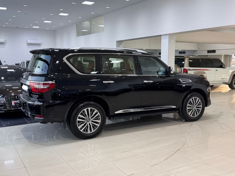 Manama, Vehicles, Cars & Trucks , BHD 16900,  Nissan Patrol Platinum,  2021,  Automatic,  156400 KM,    (Black)
