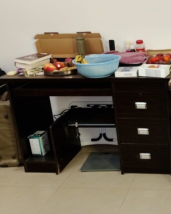 Zinj, Appliances, House Hold Items