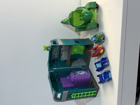 Riyadh, Toys & Games, SAR 100,  Good Quality Toys (ben 10, Sonic, Pj Masks, Blippi, Excavators, Construction) Roller Skate