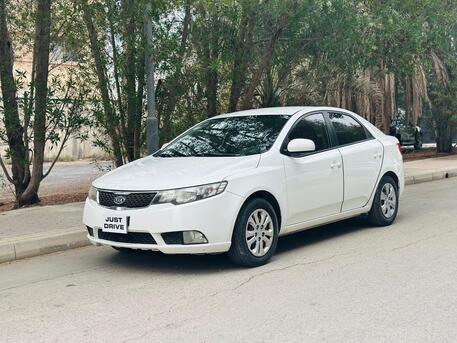 Salmaniya, Vehicles, Cars & Trucks , BHD 1950,  Kia Cerato,  2013,  Automatic,  170000 KM,    MODEL WELL MAINTAINED USED CAR CALL OR WHATSAPP ON 35400768 ,34355768
