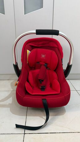 Al Safa, Baby & Kid Stuff, SAR 200,  CAR SEAT AND BABY WALKER