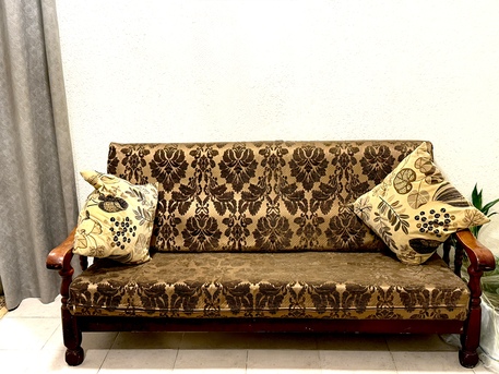 Dammam, Household Items, SAR 150,  Well Maintaned 3 Seater Sofa And A Centre Table
