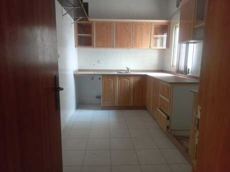 Manama, Offices, BHD 200,  3 Room  Commercial Flat.