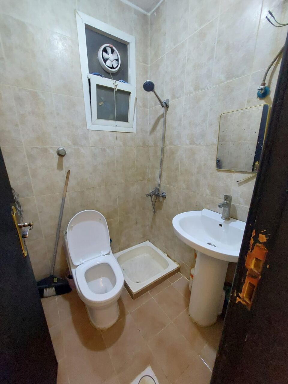 Al Malaz, Bedspace For Rent, SAR 800/month,  EXECUTIVE BEDSPACE AT PRIME LOCATION NEAR OBEID HOSPITAL & MOD METRO STATION