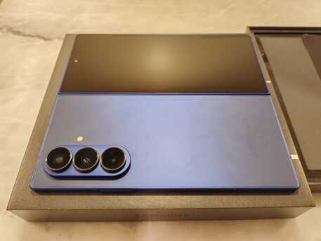 Riyadh, Mobile Phones, SAR 4800,  Fold 7 256gb Blue Under Warranty