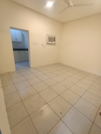 Hoora, Apartments/Houses, BHD 140/month,  1 BR,  Semi Furnished Studio Flat For Rent In Hoora With Electricity