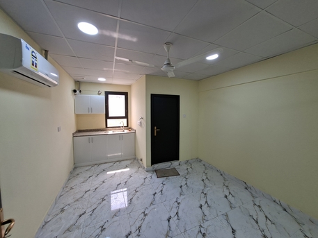 Zinj, Apartments/Houses, BHD 130/month,  1 BR,  Full EWA Studio For Rent In Zinj For Bachelor Or  Couples