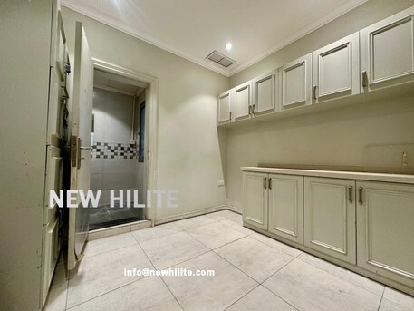 Sharq, Shops, KWD 2000,  Salon For Rent In Sharq, Kuwait