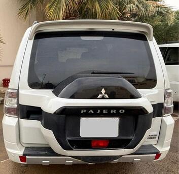 Al Malaz, Vehicles, Cars & Trucks , SAR 52000,  Mitsubishi Pajero,  2016,  Automatic,  199 KM,  Pajero 3.8 V6 GLS - 4x4 With Sunroof And Full Option, 199k Km - 52000 SAR (Negotiable)